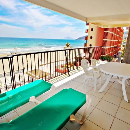 Ines-3 - Oceanfront In Apartment
